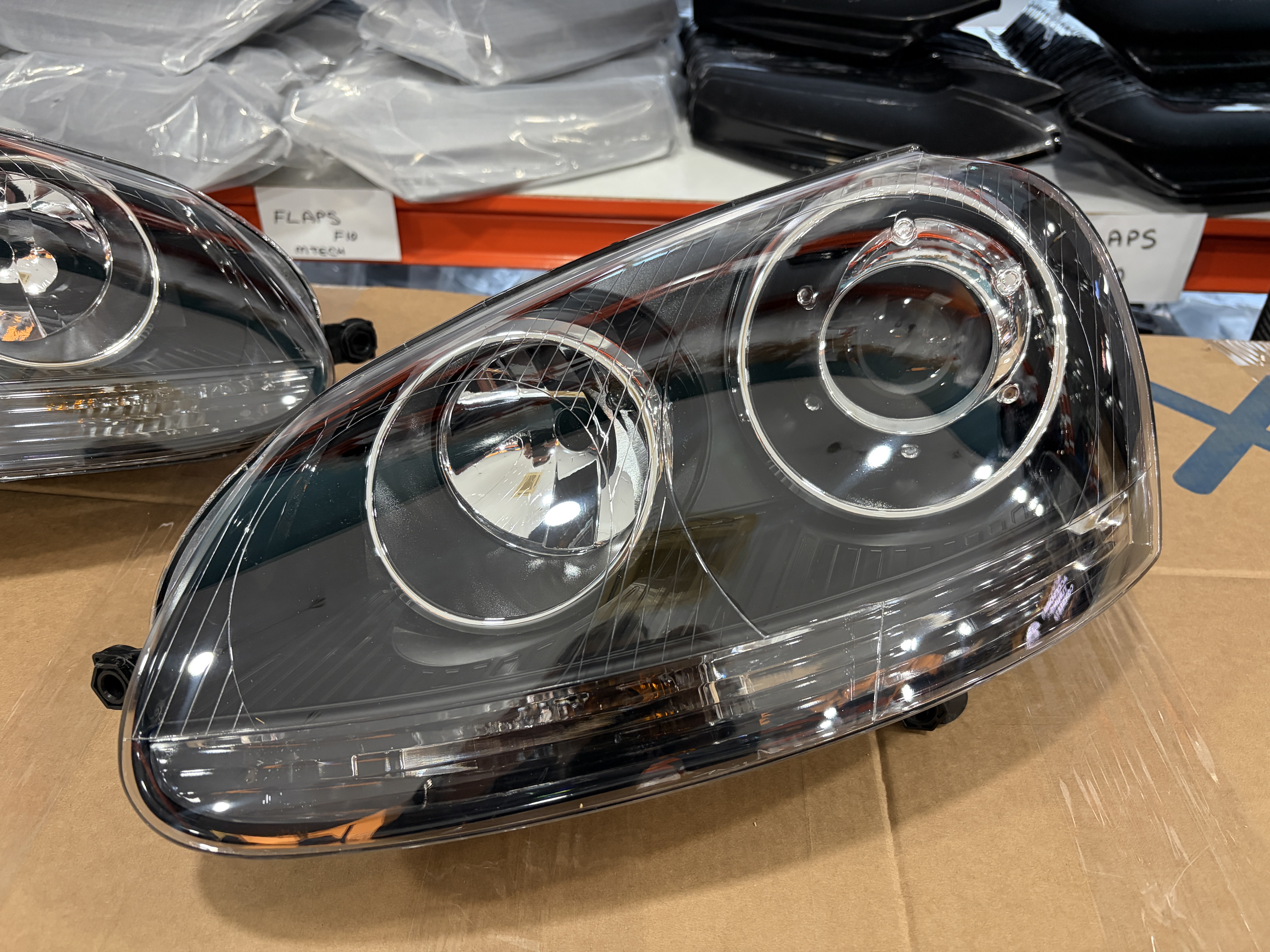 Faruri Volkswagen Golf 5 Jetta Mk5 Aspect GTI R32 BLACK Edition