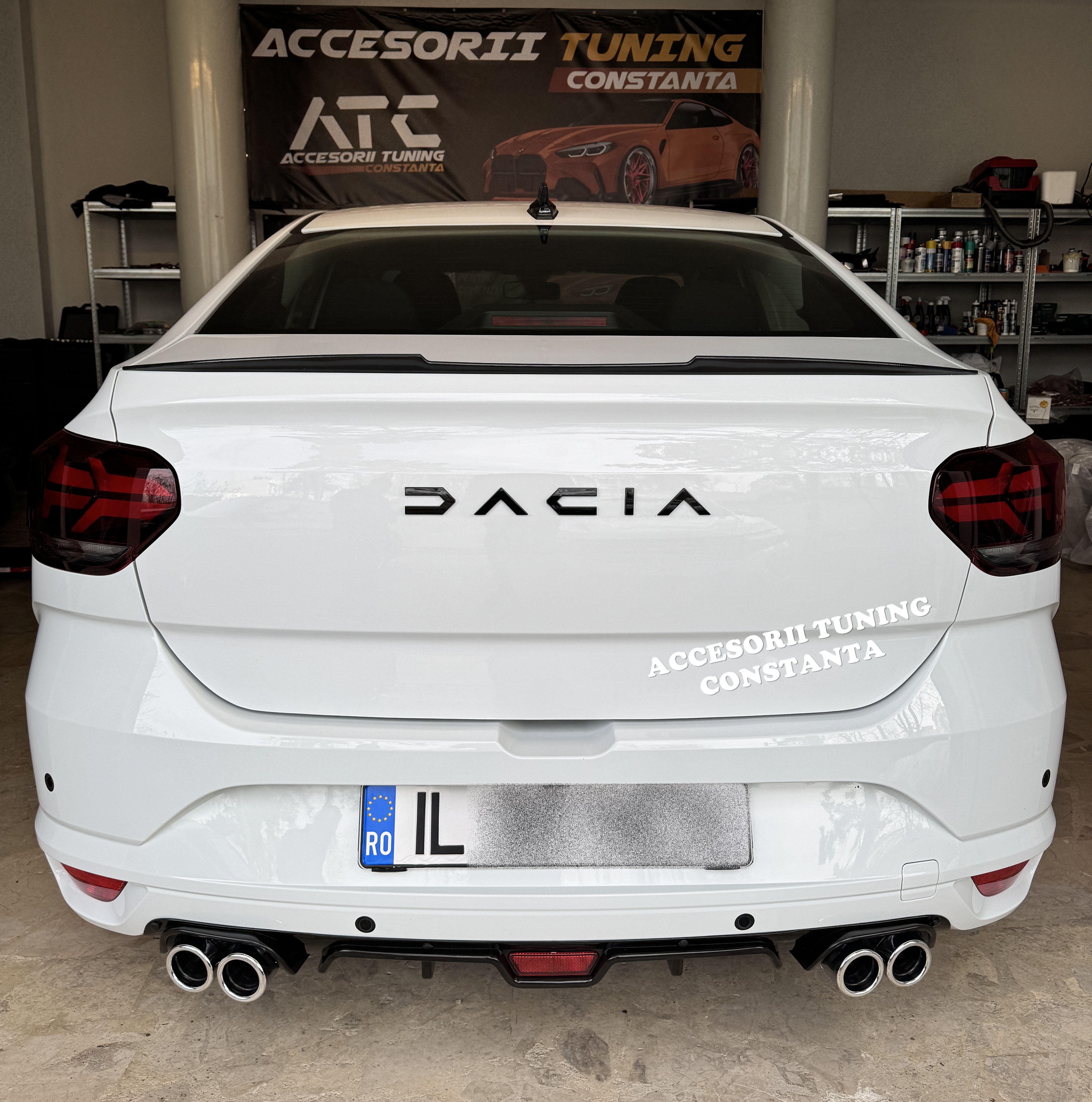 Logo / Emblema DACIA - Model Nou Negru Lucios