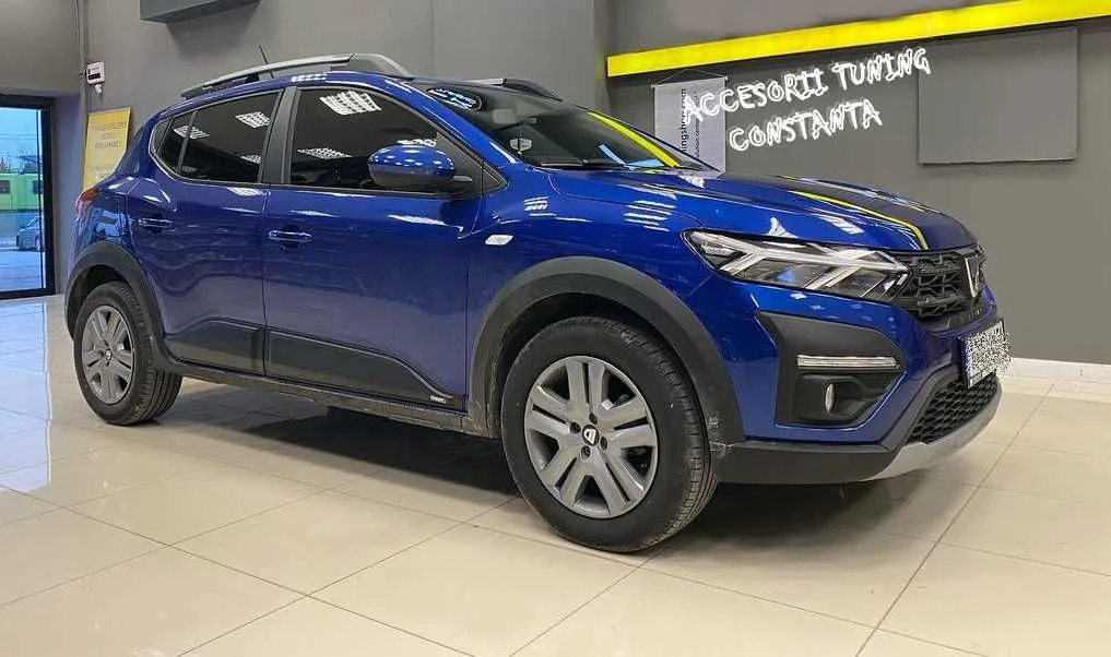 Protectii / Ornamente Usi - Aripi Kit Complet Dacia Sandero 3