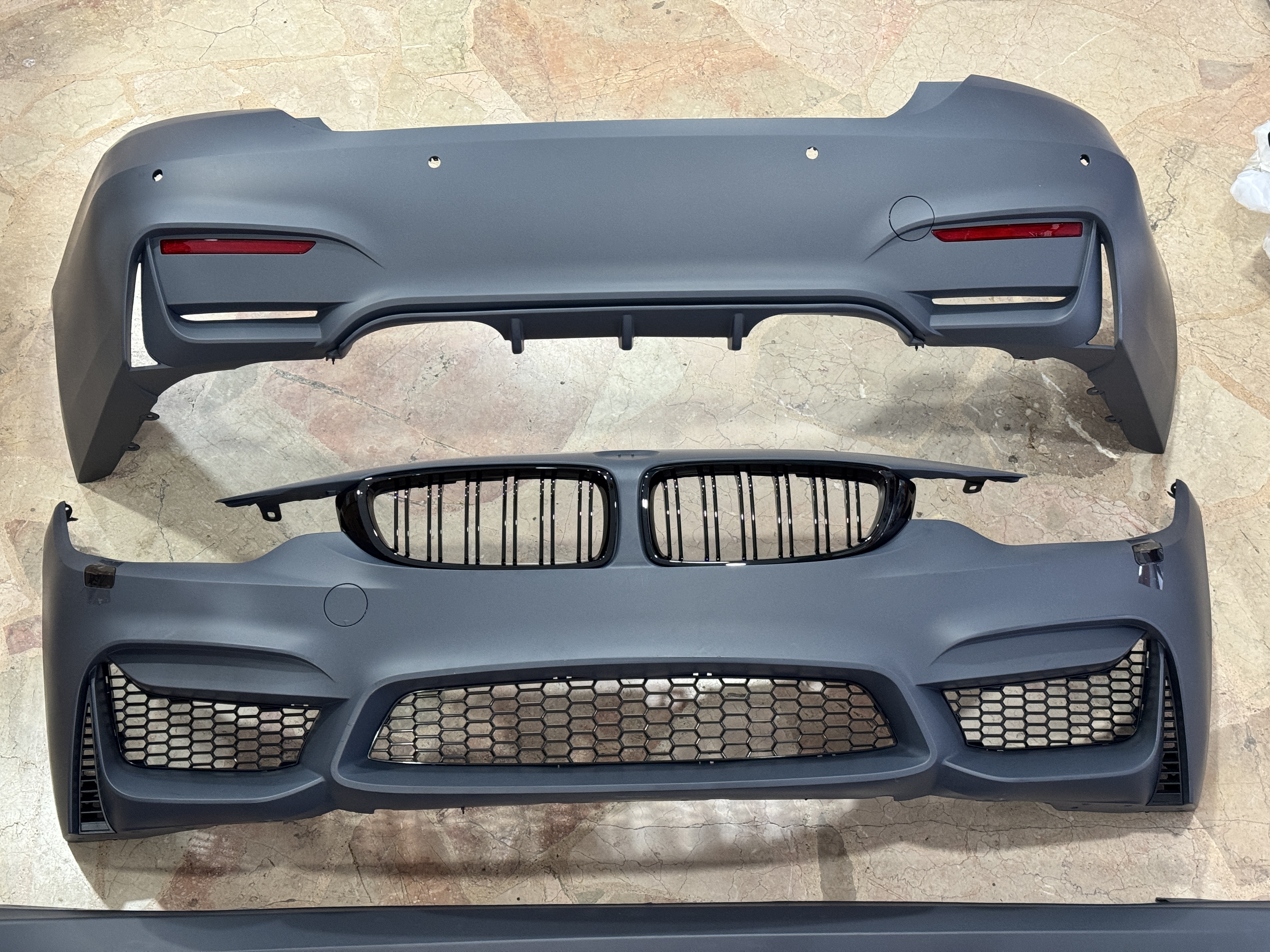 Pachet M4 Design BMW Seria 4 F32 F33 Bara Fata + Spate + Praguri